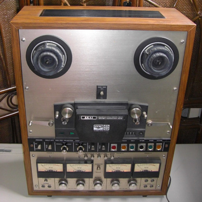 AKAIオープンリールデッキ